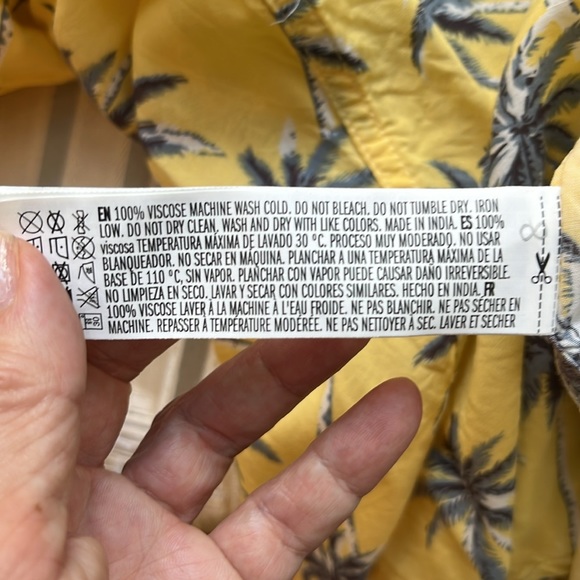 Men’s Cruise wear Short sleeve button down shirt - Picture 4 of 4